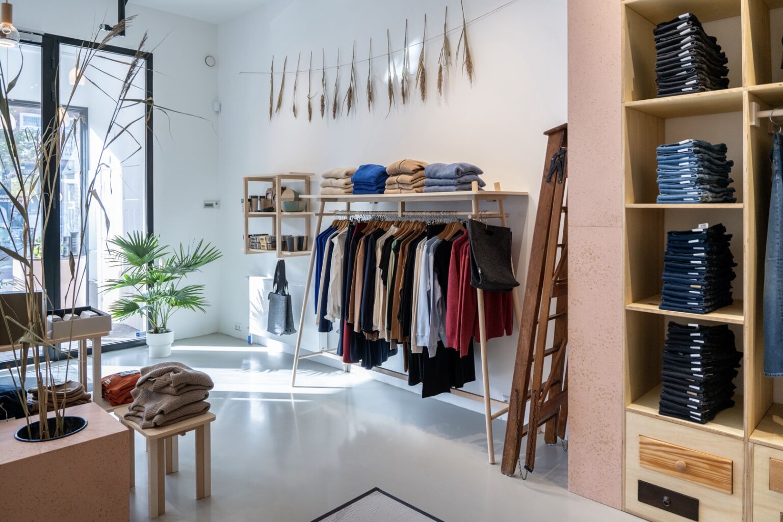 van concept tot realisatie | interieur duurzame lifestylewinkel LOYA ...